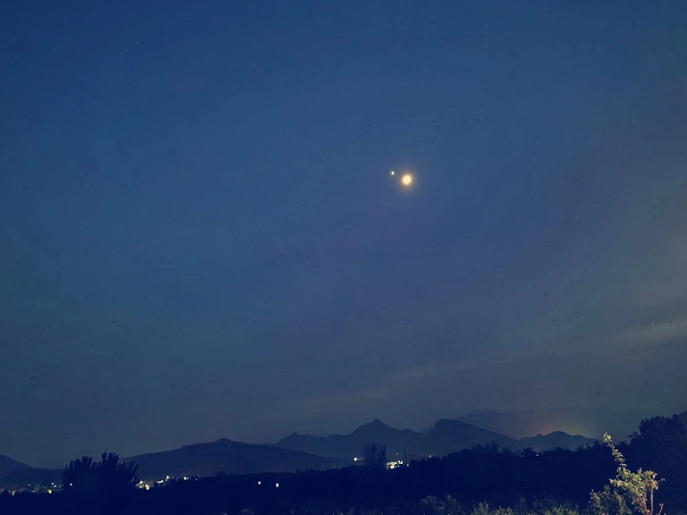 1682276488521298.jpg 0423金星伴月2.jpg
